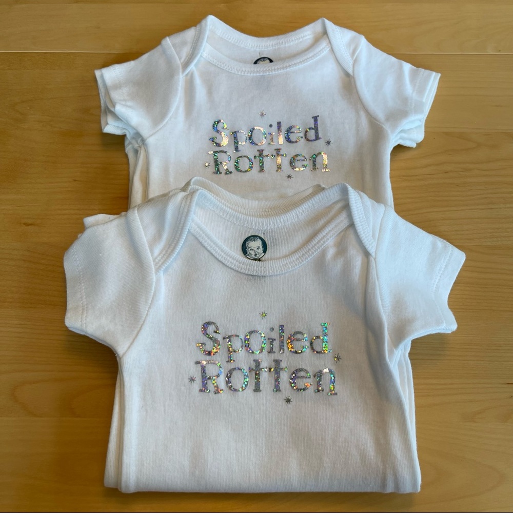 New GERBER Onesie Baby Snapsuit Wholesale Bulk Lot Of 5 - 6-9 mo and 12 mo